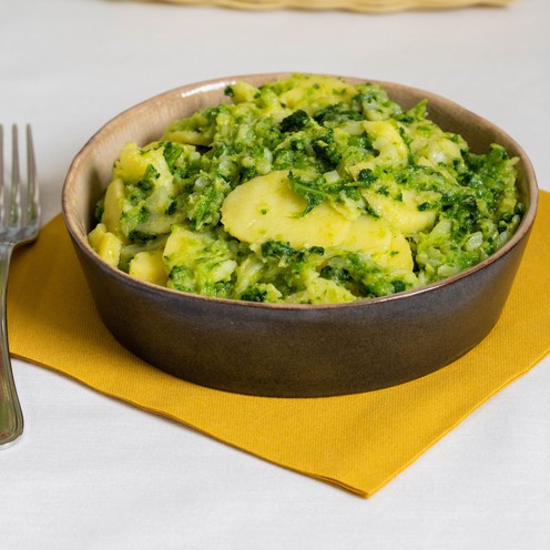 Kelj s krumpirom "kao kod none" za 4 osobe (1 kg)